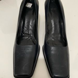 NWOT Coach Women’s Pump